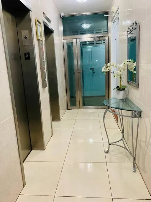 Excellent Location Near Everything, Sparkling 尧科